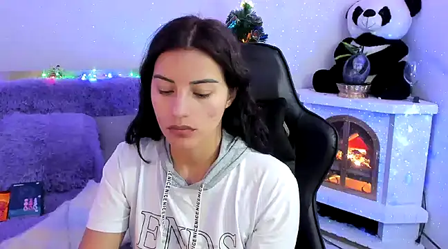 Snapshot of Arenne_rouse chatting on 12.10.24 Arenne rouse online show from 12.10.24