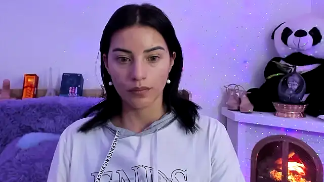 Snapshot of Arenne_rouse chatting on 01.29.25 Arenne rouse online show from 01.29.25