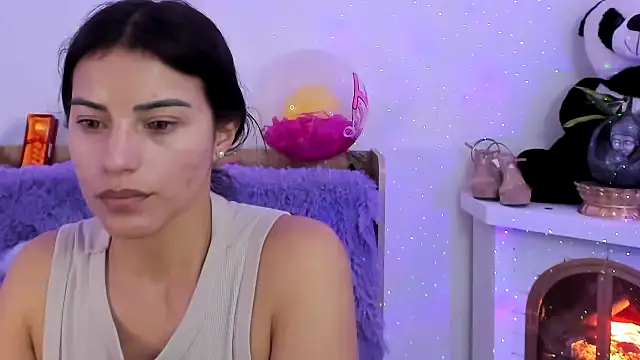 Snapshot of Arenne_rouse chatting on 02.08.25 Arenne rouse online show from 02.08.25