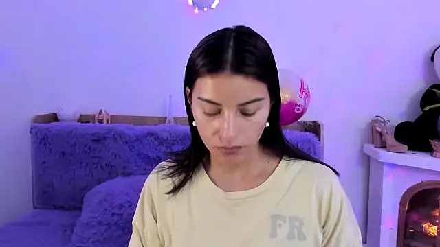 Snapshot of Arenne_rouse chatting on 03.20.25 Arenne rouse online show from 03.20.25