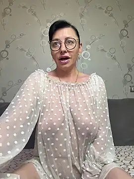 Amberhotqueen online show from 06.05.26