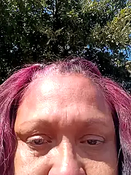 Snapshot of THEBEDroomdoOR chatting on 12.06.24 THEBEDroomdoOR online show from 12.06.24