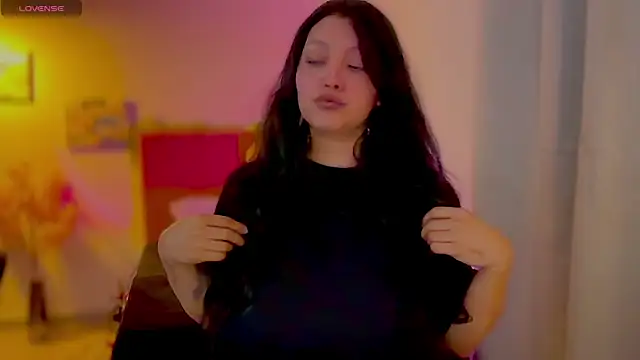 Snapshot of MarcellaGriffin chatting on 04.03.26 MarcellaGriffin online show from 04.03.26