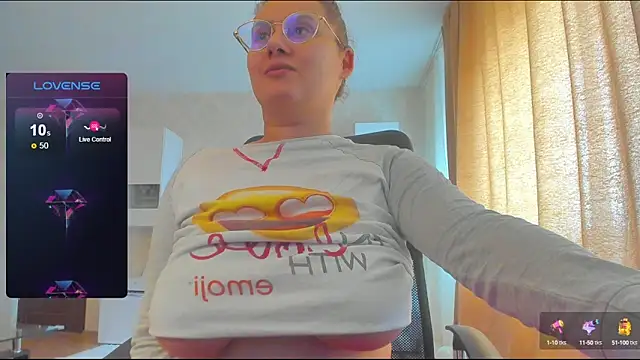 Snapshot of hot_evil_queen chatting on 02.26.25 hot evil queen online show from 02.26.25