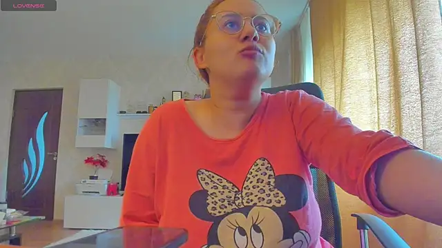 hot evil queen online show from 10.13.25