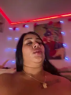 Snapshot of Emma_Brown_12 chatting on 12.13.24 Emma Brown 12 online show from 12.13.24