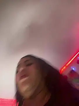 Snapshot of Emma_Brown_12 chatting on 12.20.24 Emma Brown 12 online show from 12.20.24