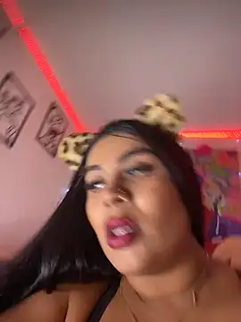 Snapshot of Emma_Brown_12 chatting on 11.05.25 Emma Brown 12 online show from 11.05.25