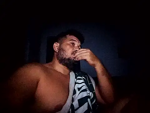 Snapshot of tarra122 chatting on 04.10.26 tarra122 online show from 04.10.26