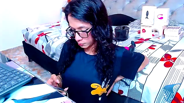 DaslyRoze online show from 03.19.25