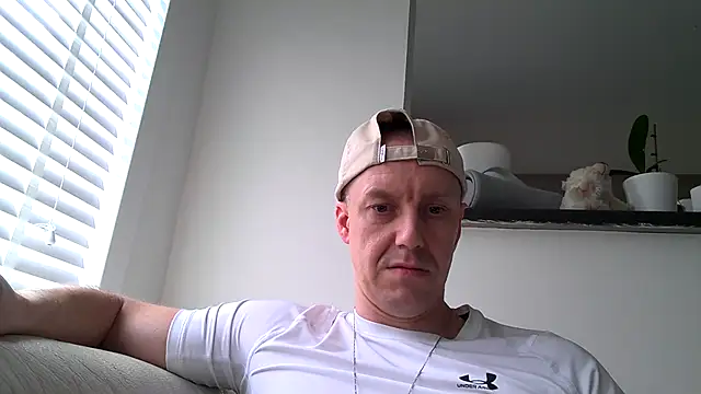 ploki2180 online show from 10.28.25