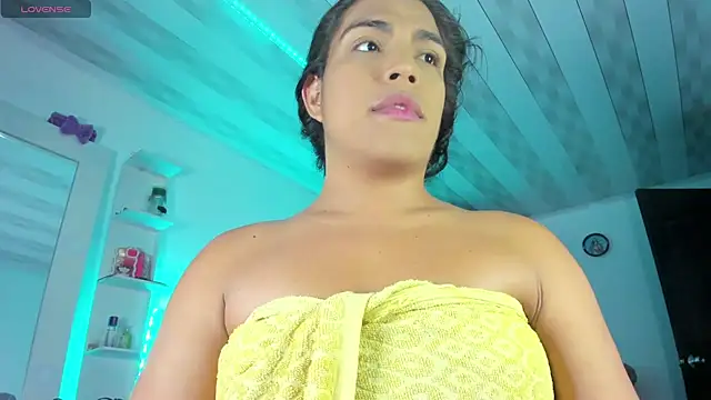 briitany hot online show from 12.13.24