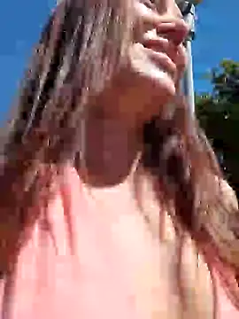 Snapshot of LilliThelo chatting on 01.04.25 LilliThelo online show from 01.04.25