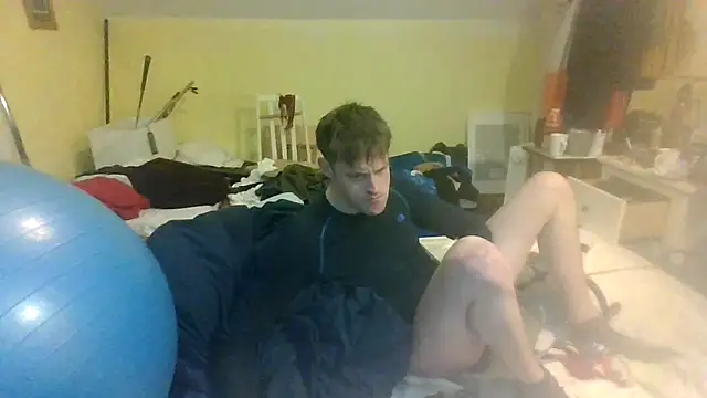 Snapshot of londonfuckwhore chatting on 02.07.25 londonfuckwhore online show from 02.07.25