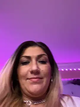 LittleMissEeve online show from 02.14.25