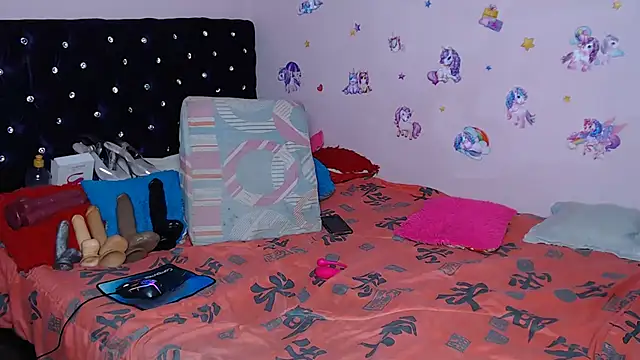 Snapshot of ShantalBlonde chatting on 10.14.25 ShantalBlonde online show from 10.14.25