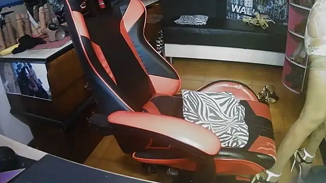 Snapshot of cinquantaxxx chatting on 11.02.25 cinquantaxxx online show from 11.02.25