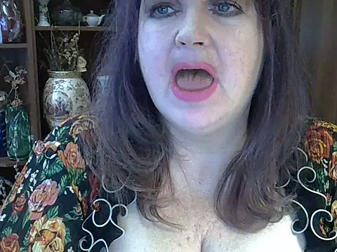Snapshot of ElenaZed chatting on 02.04.25 ElenaZed online show from 02.04.25