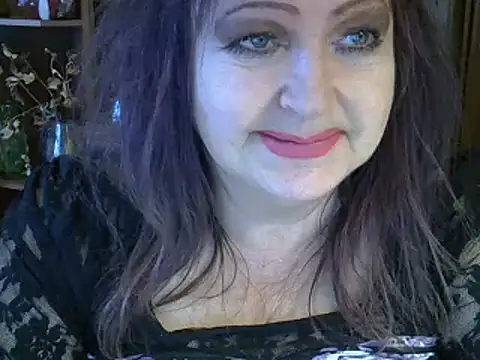 Snapshot of ElenaZed chatting on 02.18.25 ElenaZed online show from 02.18.25