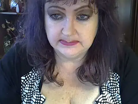 Snapshot of ElenaZed chatting on 02.19.25 ElenaZed online show from 02.19.25