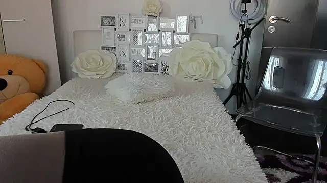 sweetemy4u online show from 11.24.25