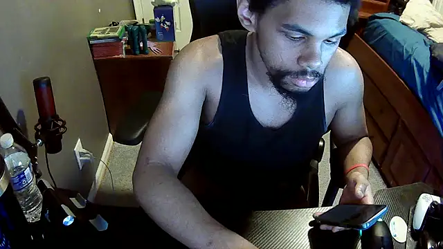 Snapshot of Neovergil0 chatting on 01.01.25 Neovergil0 online show from 01.01.25