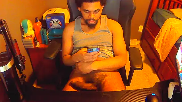 Snapshot of Neovergil0 chatting on 01.28.25 Neovergil0 online show from 01.28.25