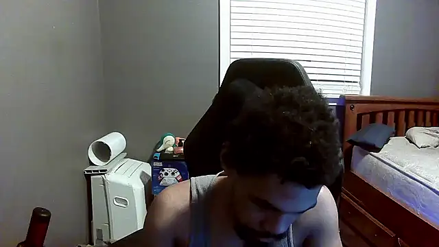 Snapshot of Neovergil0 chatting on 02.19.25 Neovergil0 online show from 02.19.25