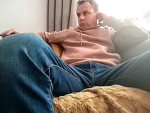 Snapshot of grzes19763 chatting on 10.20.25 grzes19763 online show from 10.20.25