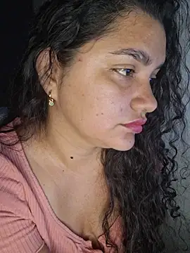 Snapshot of blerstefan1 chatting on 10.24.25 blerstefan1 online show from 10.24.25