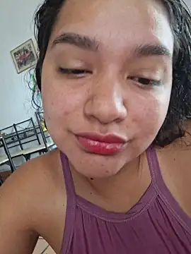 Snapshot of blerstefan1 chatting on 10.29.25 blerstefan1 online show from 10.29.25