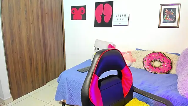 LillyCandy online show from 02.22.26