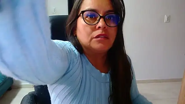 Ixchel Anaid online show from 03.13.25