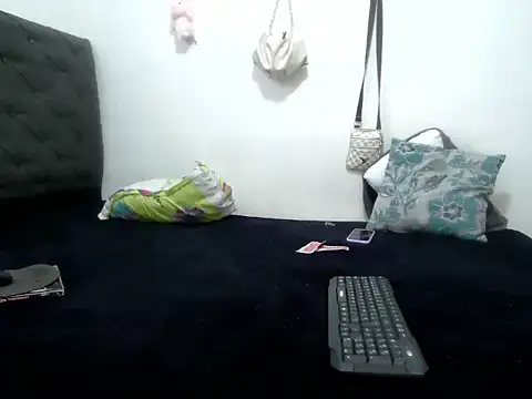 Snapshot of skynataly chatting on 09.21.25 skynataly online show from 09.21.25