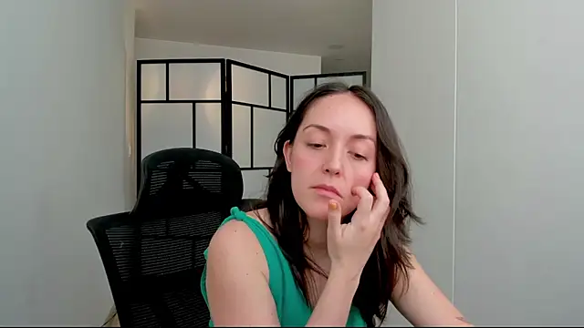 molly marmalade  online show from 12.03.25