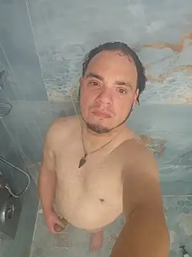 Snapshot of latinoflpr chatting on 02.20.26 latinoflpr online show from 02.20.26