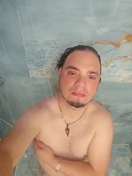 Snapshot of latinoflpr chatting on 02.22.26 latinoflpr online show from 02.22.26