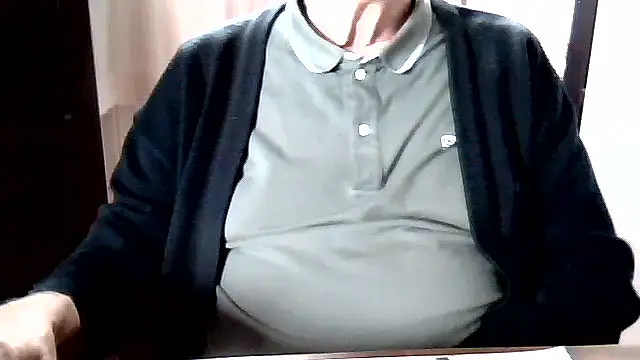 Snapshot of johnjohn622662 chatting on 06.12.26 johnjohn622662 online show from 06.12.26