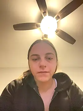 Snapshot of jaseyrae chatting on 10.23.25 jaseyrae online show from 10.23.25