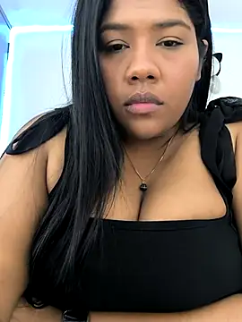 paola091 online show from 02.15.25