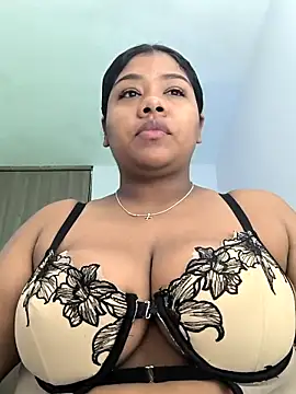 paola091 online show from 11.18.25