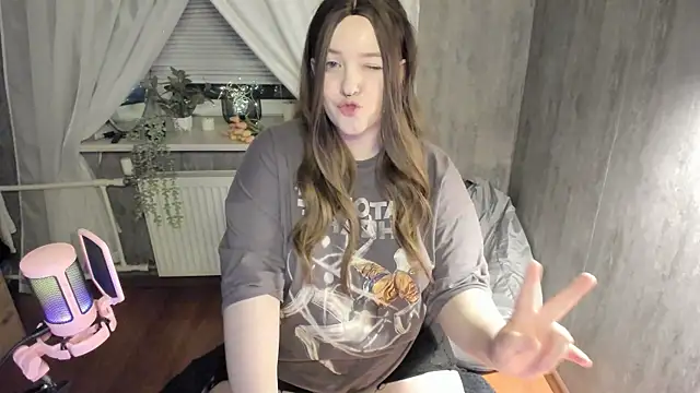 Sophia Edwards online show from 02.01.25