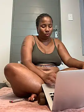CurvyDesire1 online show from 02.04.25