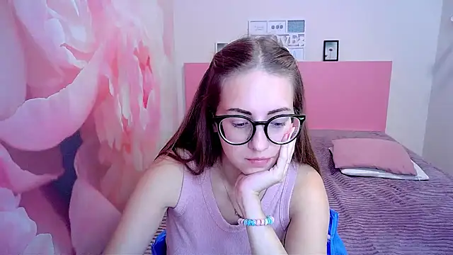 AliceAdams online show from 12.06.24