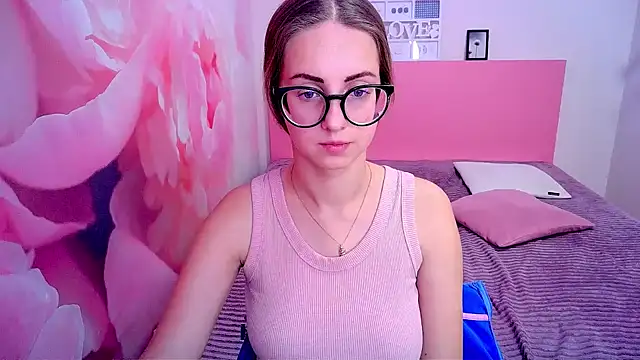 AliceAdams online show from 12.10.24