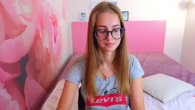 AliceAdams online show from 09.29.25