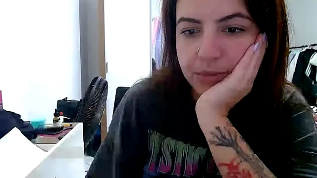 chelbyy online show from 10.31.25