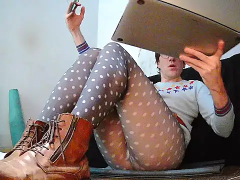 Snapshot of seoulsat@xh chatting on 10.02.25 seoulsatxh online show from 10.02.25