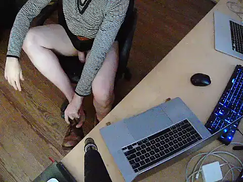 Snapshot of seoulsat@xh chatting on 10.24.25 seoulsatxh online show from 10.24.25