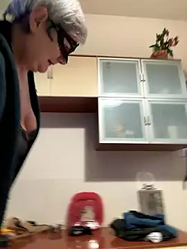 Snapshot of simona60 chatting on 12.08.24 simona60 online show from 12.08.24